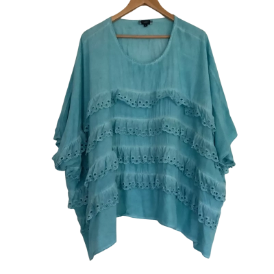 Clarity by Threadz.  Turquoise Broderie Ruffle Top.   Size L 