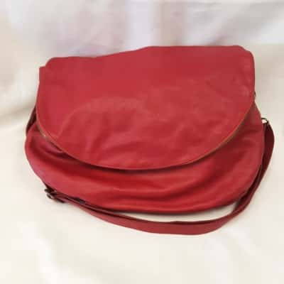 Large size Italian made slouchy Style quality leather shoulder bag