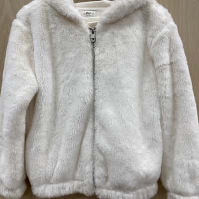 F&F Kids  (4) Size 5 Cream Fluffy Zip Up Jacket 