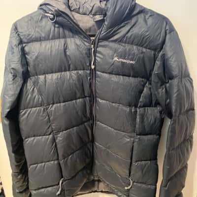 Macpac Womens  Size 10 Puffer Jacket Black  