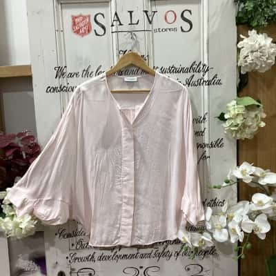 SCANLAN THEODORE BRAND! Women's  Size One Size Button Up Top Baby Pink! STUNNING BUTTON UP BLOUSE WITH BALLOON SLEEVES! GREAT FOR A NIGHT OUT!