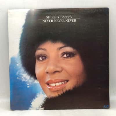 Shirley Bassey – Never Never Never Vinyl Gatefold Album (Released 1973) In Great Overall Condition. Record is Clean And Clear Of Any Major Scratches
