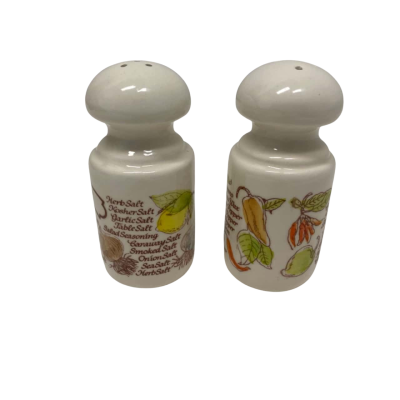 Avon Country Kitchen Ceramic Salt & Pepper Shakers