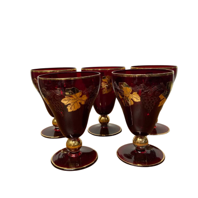 Set of 5 vintage ruby red glasses with gold gilt grape vine pattern 