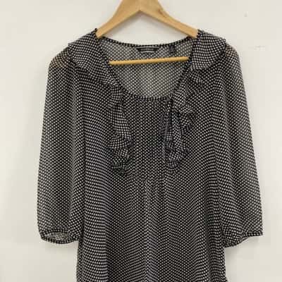 Basque Womens Top Size 8 Black  / White 