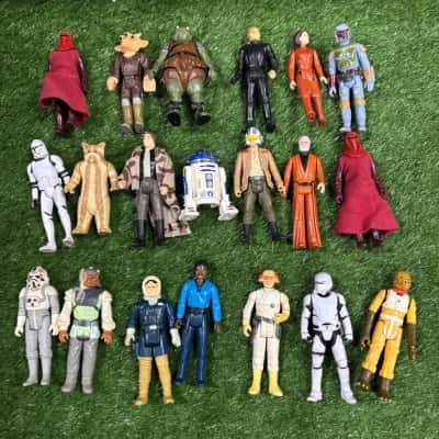 Vintage Kenner Star Wars Action Figures x 20 From 1970’s & 1980’s