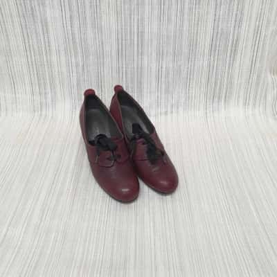 Lilimill Made in Italy /Gorgeous /Zoel Magenta /Leather /Ribbon Lace-up Shoes with Unusual Block Style Heel Detail Size 38 - Still with Box & Packing - RRP $259.95 
