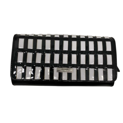 Serenade Beverly Hills Collection Womens Clutch Purse Black/White 