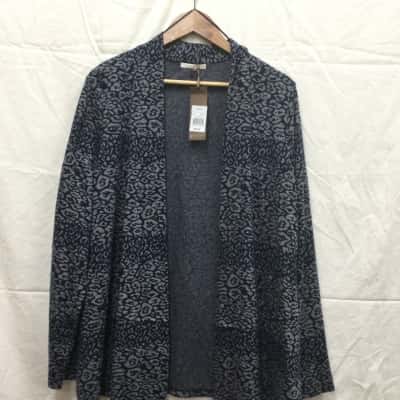 Regatta Womens Size L Grey Top RRP: $59.95