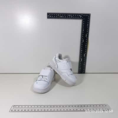 New Balance Babies Size 6US White Sneakers As New Without Box 
