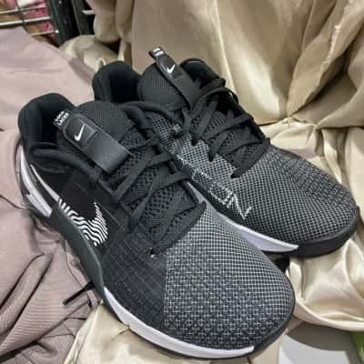 Nike Metcon 8 Mens  Size 9 Sneakers Black  / White 