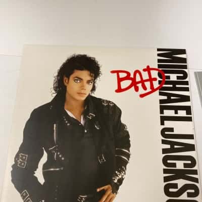 Michael Jackson  ( Bad ) 