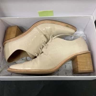 Jo Mercer Womens  Size 10 Heels Cream 