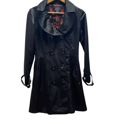 Black Friday Womens Size 8 Black Coat