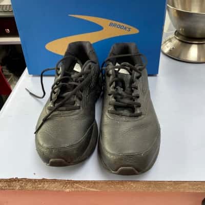 Brooks Black Walker 2 Size 11 / EU 45 Sneakers 