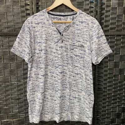 Connor Mens  Size L Blue / White T-shirt