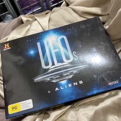 UFOs & Aliens Collectors Gift Set 6 DVDS 