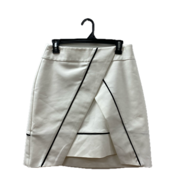 Cue Womens Skirt  Size 10 Black  / White 