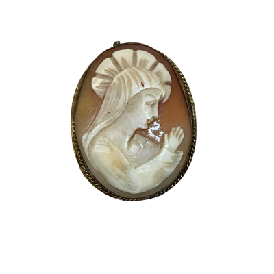 Vintage Virgin Mary Madonna Shell Cameo Brooch / Pendant 