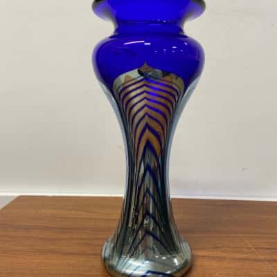 Stunning Steve Correia Studio Art Glass vase