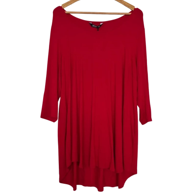Taking Shape Size S Red Top