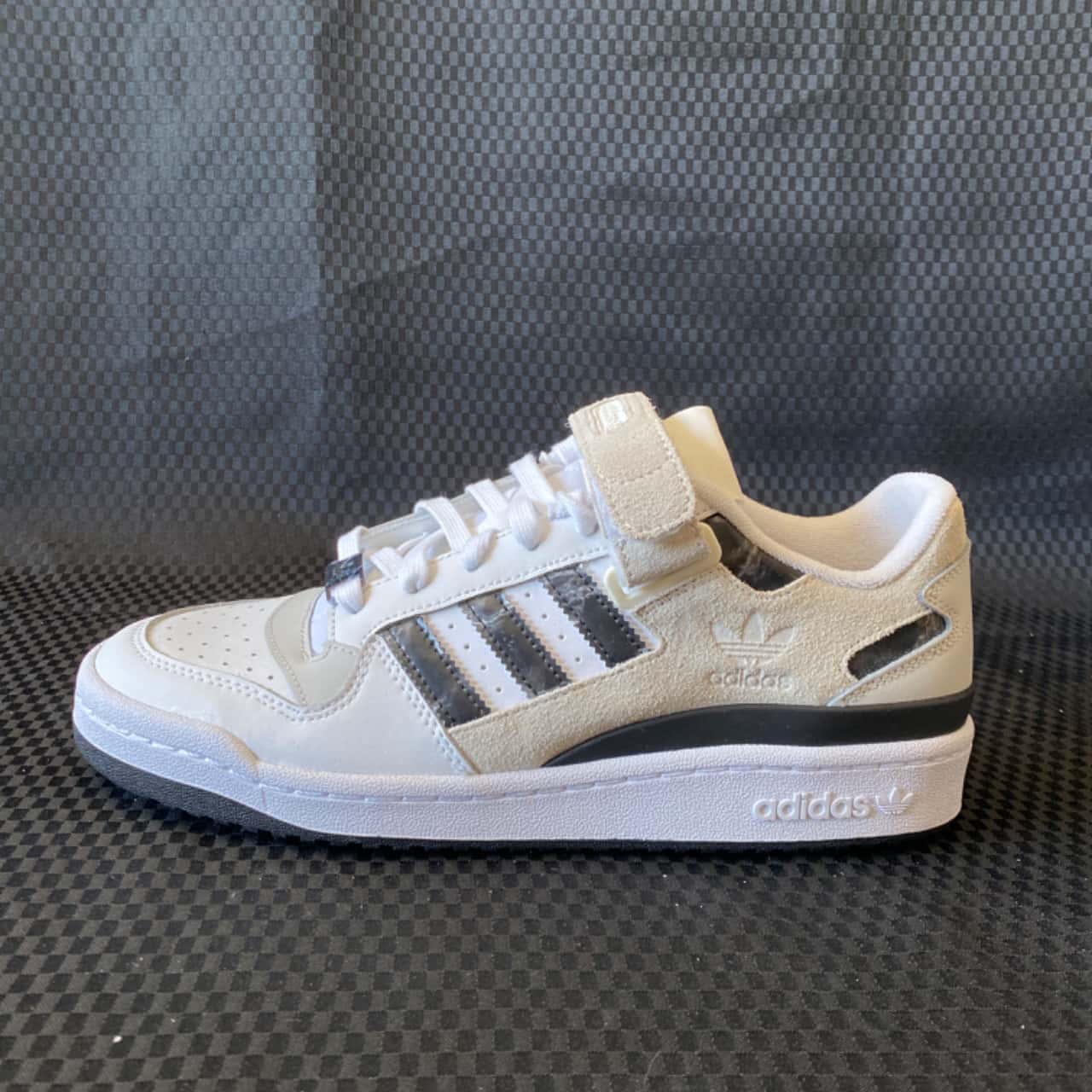 Adidas Forum Low Cloud Basketball Trainers GY9463 Women's(s)