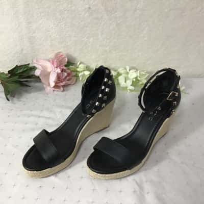 City Chic Womens Size 41 Black / Gold Stud Detail Ankle Strap Wedge Sandals (new)