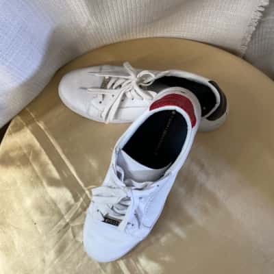 Tommy Hilfiger Womens  Size 41 Trainers Black  / Red / White 