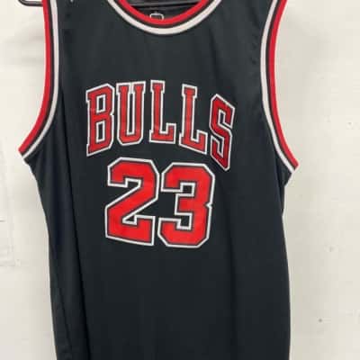 Bulls NBA Mens  Size XL Jersey Black  / Red 