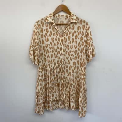 Miracle White Beige Animal Print Short SLeeve Mini Dress  Size 8 