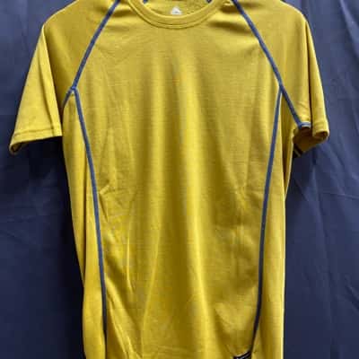 Macpac Mens Size M Short Sleeve Yellow Shirt  