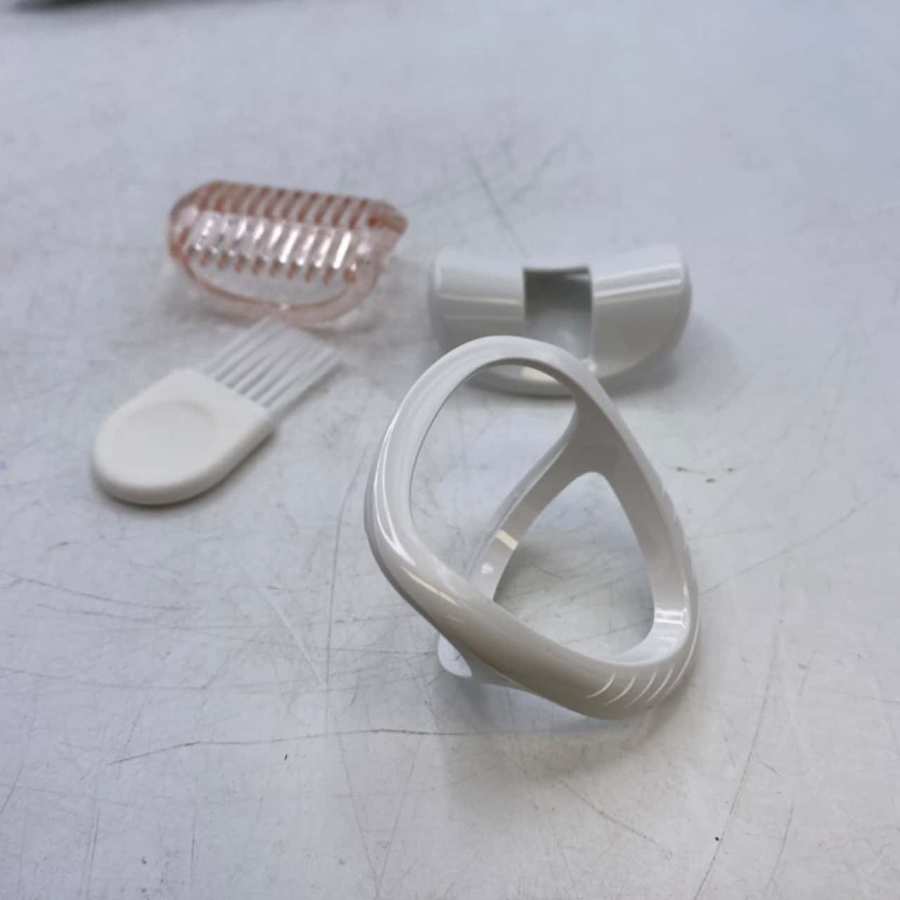 Philips Epilator Wet & Dry includes Shaver Attachment in Carry Bag