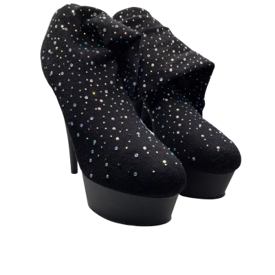  Womens  Size 7 Boots Black  / Other 