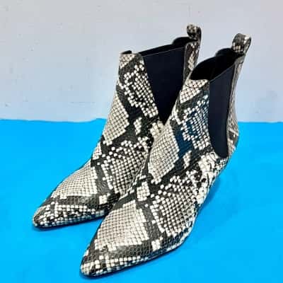 BNWT Witchery Graphite Bailey Txt Ankle Boot Size 38 RRP $249.95