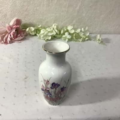 Vintage Japanese Iris Flowers Porcelain Bud Vase