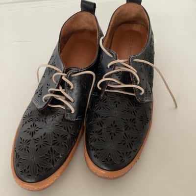 Diana Ferrari Womens  Size 39 Flats Black  