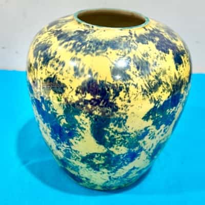 Vintage Lustreware Made Ingland Blue/Yellow Vase