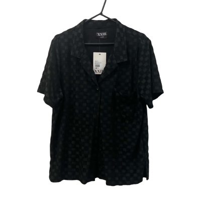 MENS XXIII BLACK SHIRT. SIZE XL. BRAND NEW