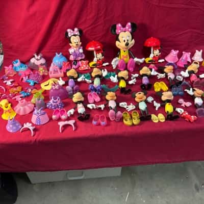 A Collection of Mini Mouse Figurines & Accessories 