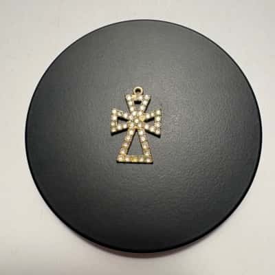 Decorative Cross Pendant featuring Rhinestones