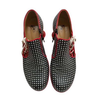 JOHN FLUEVOG- Enneagram Receptive Shoe with Side Laces 