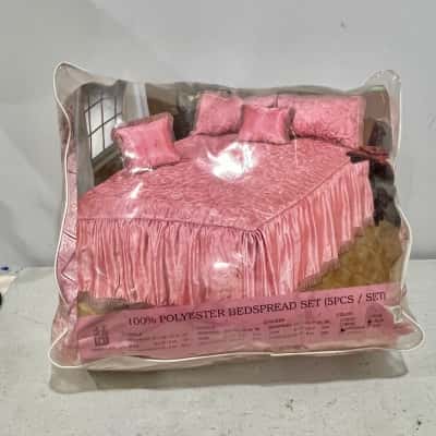 BNWOT Vintage Style Rose Queen Bed Spread Set 5 Piece