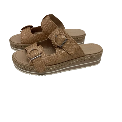 Django & Juliette  Womens  Size 41 Sandals Nude 