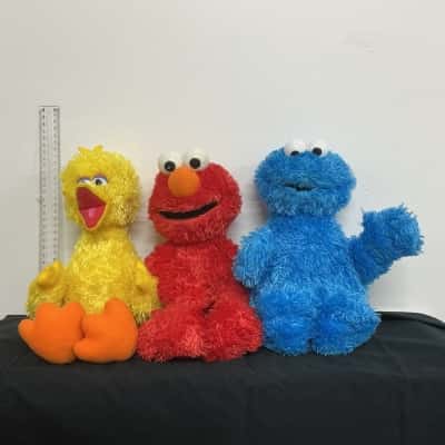 3x Sesame Street Plushies