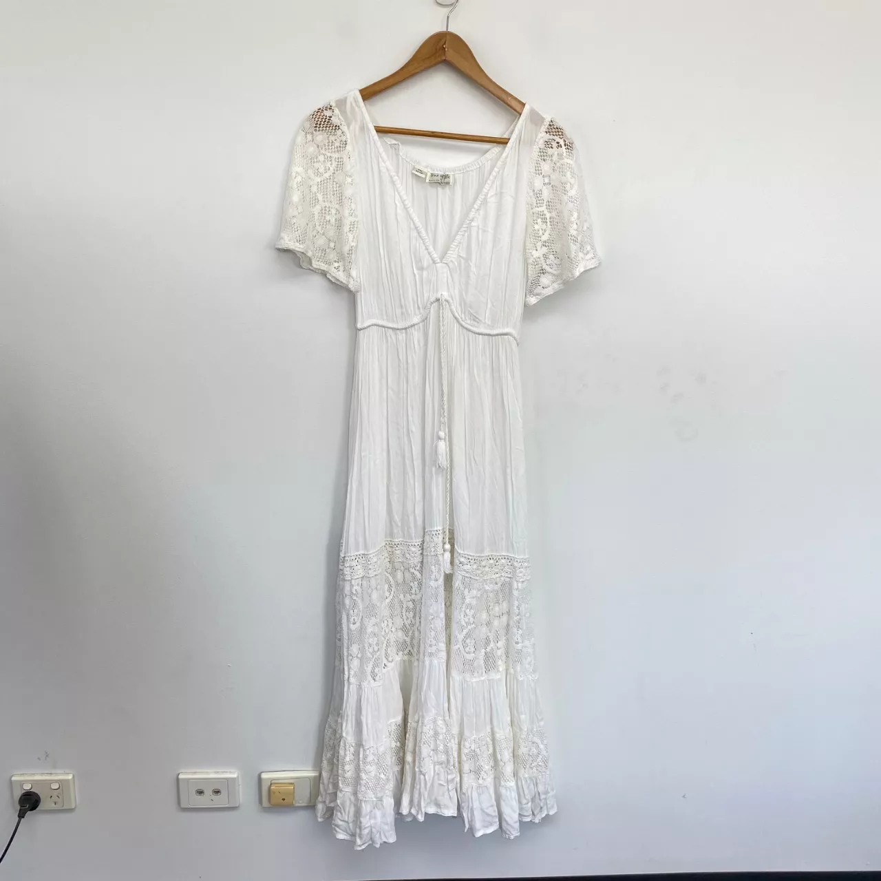 Tree of Life White Rayon Short Sleeve Maxi Dress Size S (s) - Used Very  Good | Salvos Stores