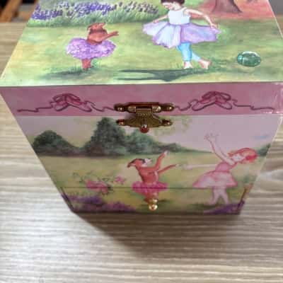  Girls musical jewellery box 