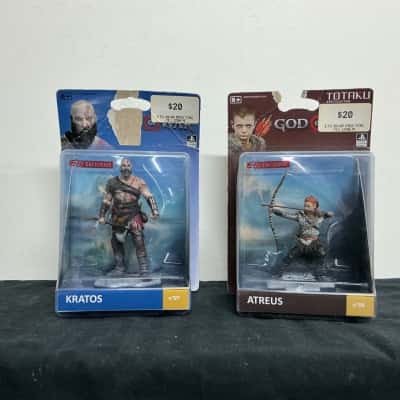 EB Exclusive God of War Kratos & Atreus Figurines UNOPENED