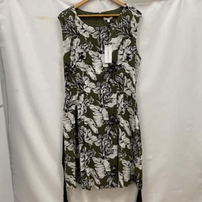 Savannah Women's Cotton Dress Size 16 Floral / Khaki RRP$70
