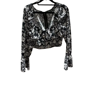NWOT Dangerfield Womens  Size 14 Cropped Top Black  / Floral 
