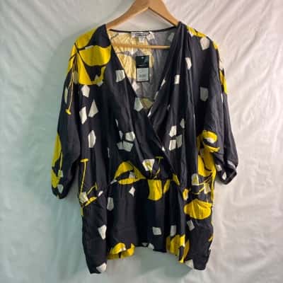 European collection Womens  Size 44 3/4 Sleeve Top Blue / White / Yellow 